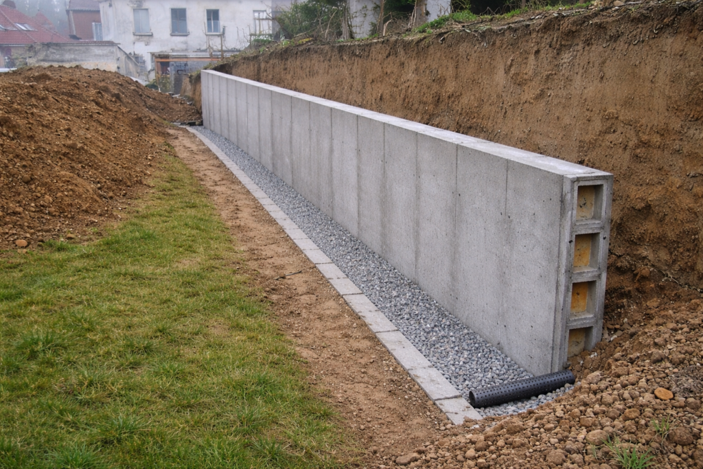 mur de soutenement termine beton drainage finitions